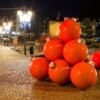 świąteczne dekoracje miejskie wielkie bombki choinka słubice terrachristmas (1)