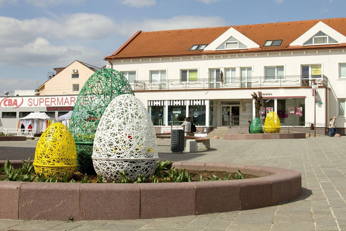 wielkanocne dekoracje ażurowe jaja terraeaster