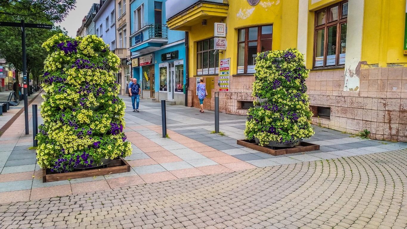 YLINA słowacja wieże kwiatowe kwietniki miejskie mała architektura terra 20