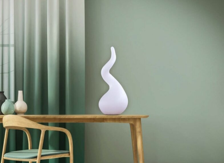 designerska-lampa-stołowa-z-polietylenu